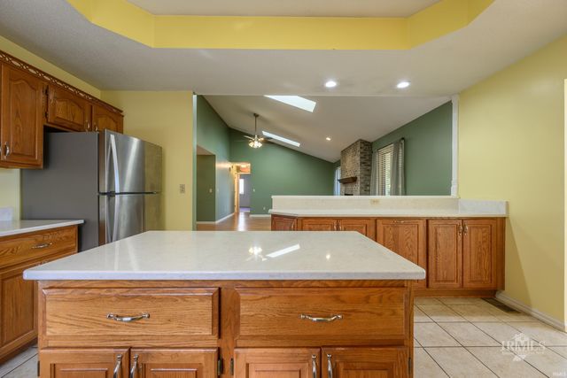 7909 W Kennedy Parkway, Yorktown, IN 47396