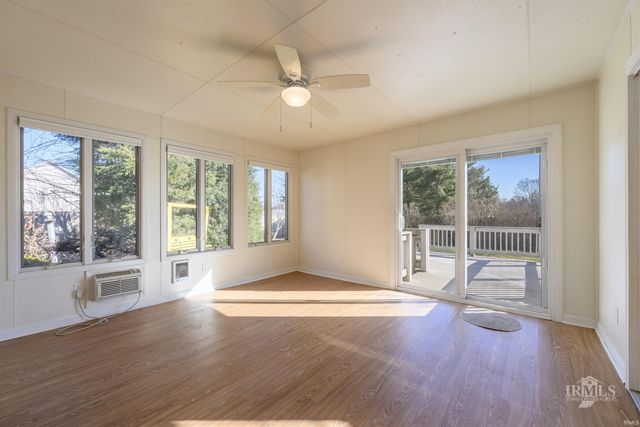 7909 W Kennedy Parkway, Yorktown, IN 47396