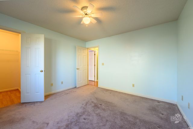 7909 W Kennedy Parkway, Yorktown, IN 47396