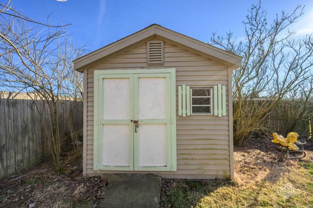 7909 W Kennedy Parkway, Yorktown, IN 47396