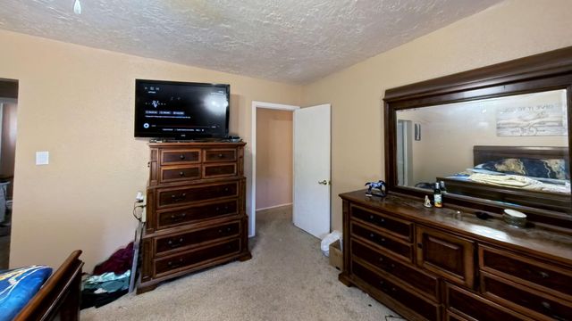 326 Clara Lane, Rio Communities, NM 87002