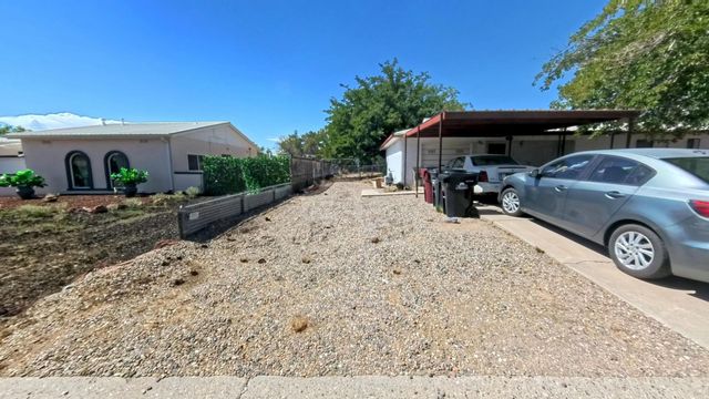 326 Clara Lane, Rio Communities, NM 87002