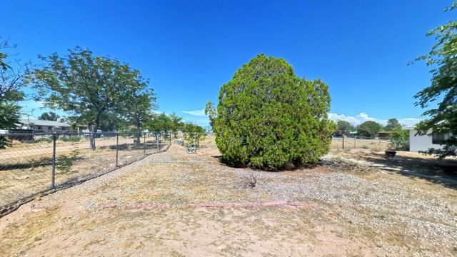 326 Clara Lane, Rio Communities, NM 87002