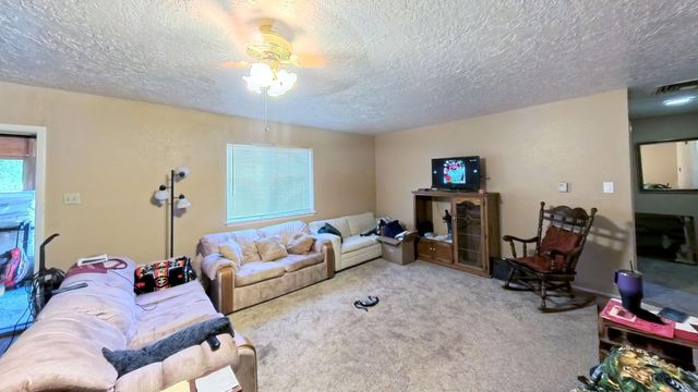 326 Clara Lane, Rio Communities, NM 87002