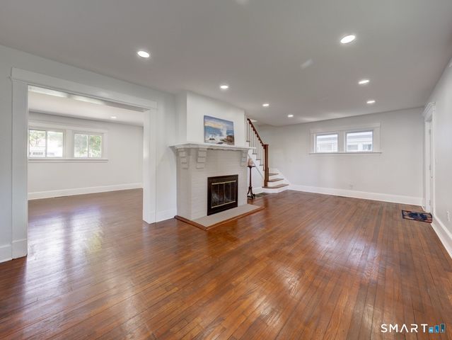 16 Shoreham Road, New Haven, CT 06512