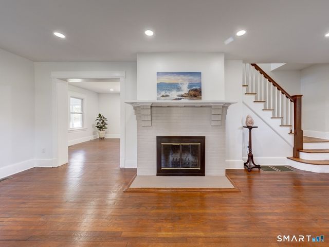 16 Shoreham Road, New Haven, CT 06512