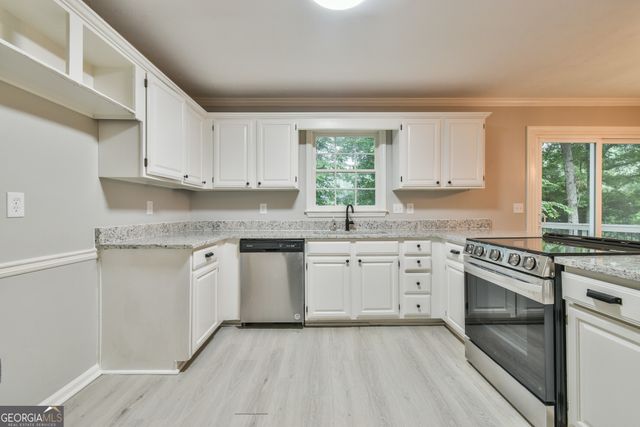 108 Timber View Court, Lawrenceville, GA 30043