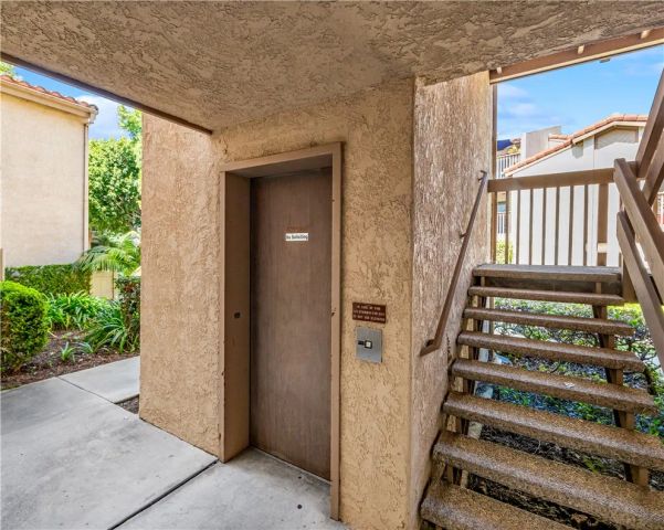 4861 Lago Drive 307, Huntington Beach, CA 92649