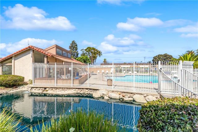 4861 Lago Drive 307, Huntington Beach, CA 92649