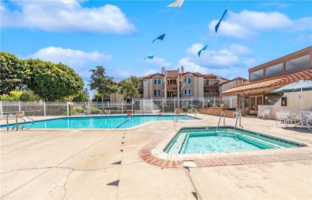 4861 Lago Drive 307, Huntington Beach, CA 92649