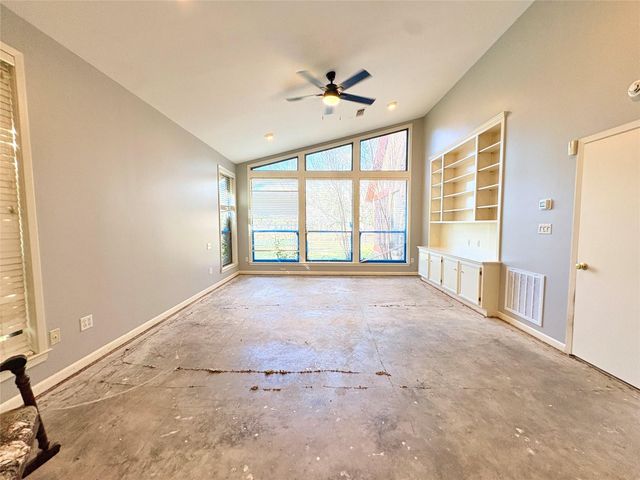 10211 State Highway 35 N, Van Vleck, TX 77482