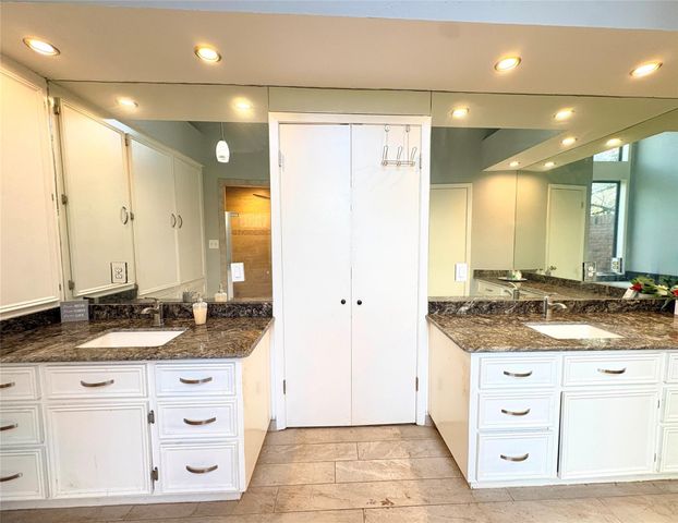 10211 State Highway 35 N, Van Vleck, TX 77482