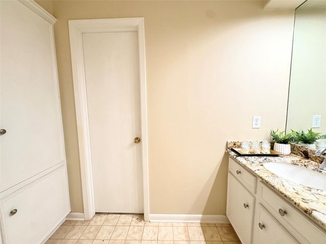 10211 State Highway 35 N, Van Vleck, TX 77482