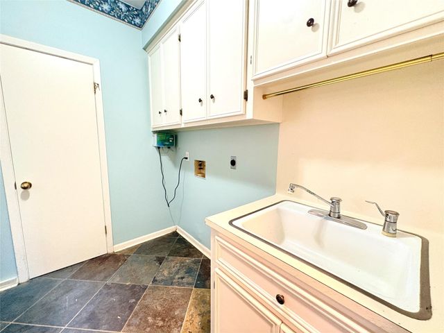 10211 State Highway 35 N, Van Vleck, TX 77482