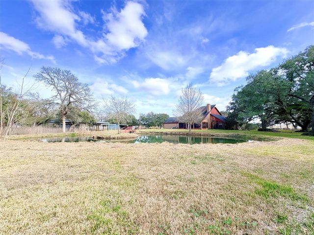 10211 State Highway 35 N, Van Vleck, TX 77482