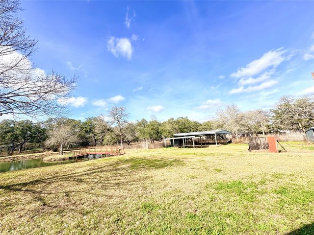 10211 State Highway 35 N, Van Vleck, TX 77482