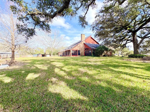 10211 State Highway 35 N, Van Vleck, TX 77482