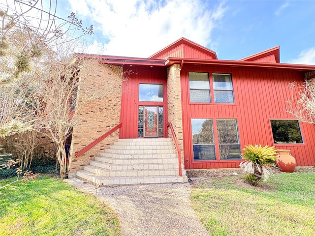 10211 State Highway 35 N, Van Vleck, TX 77482