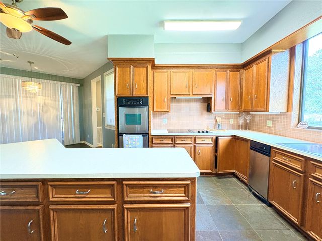 10211 State Highway 35 N, Van Vleck, TX 77482