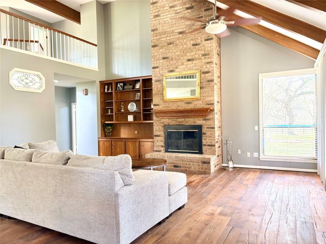 10211 State Highway 35 N, Van Vleck, TX 77482