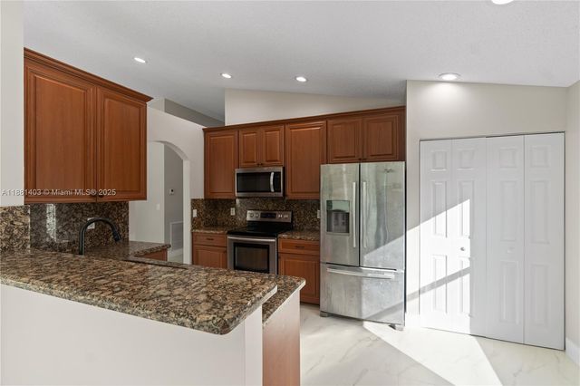 14340 NW 11th St, Pembroke Pines, FL 33028