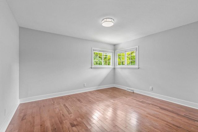 2660 N Calhoun ROAD, Brookfield, WI 53005