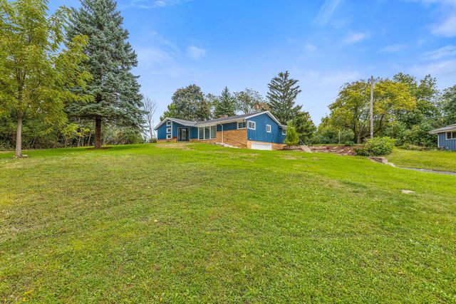 2660 N Calhoun ROAD, Brookfield, WI 53005