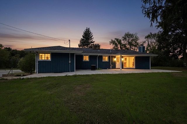 2660 N Calhoun ROAD, Brookfield, WI 53005