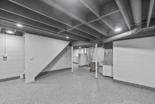 2660 N Calhoun ROAD, Brookfield, WI 53005