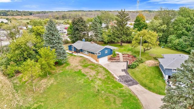 2660 N Calhoun ROAD, Brookfield, WI 53005