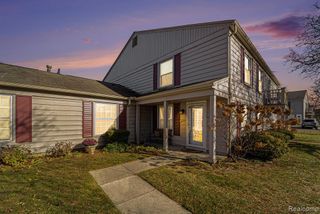 2705 Fox Hollow Court, Lake Orion, MI 48360