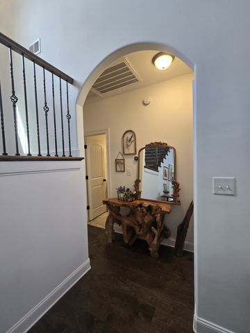 425 Veronica Ct, Clarksville, TN 37043