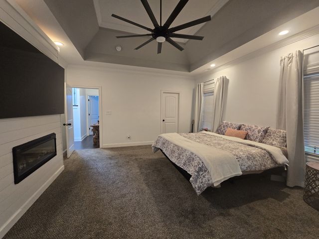 425 Veronica Ct, Clarksville, TN 37043