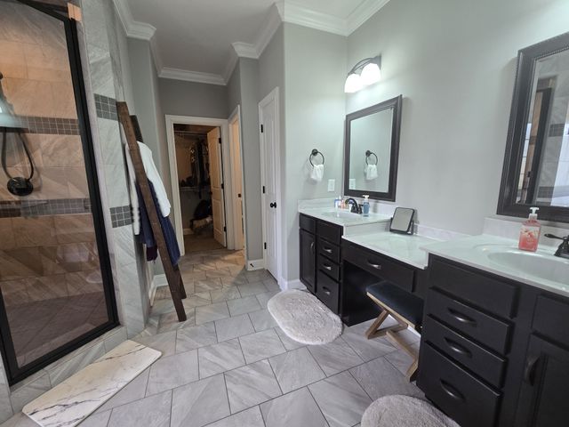 425 Veronica Ct, Clarksville, TN 37043