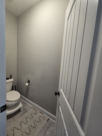 425 Veronica Ct, Clarksville, TN 37043