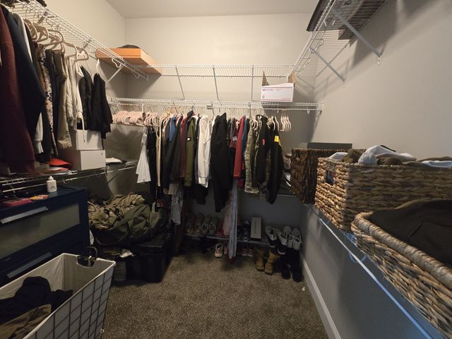 425 Veronica Ct, Clarksville, TN 37043