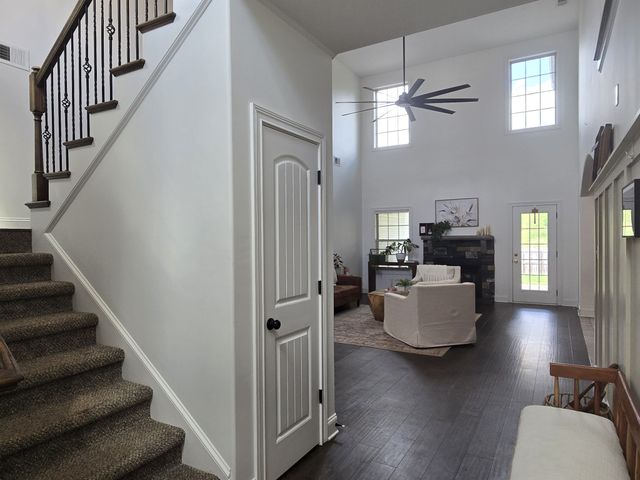 425 Veronica Ct, Clarksville, TN 37043