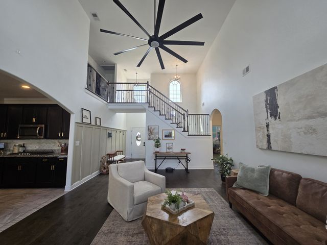 425 Veronica Ct, Clarksville, TN 37043