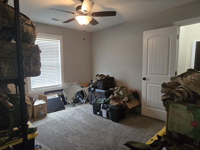 425 Veronica Ct, Clarksville, TN 37043