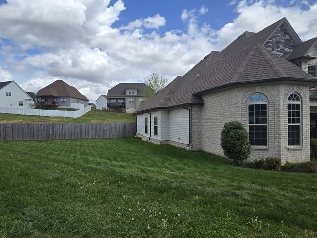 425 Veronica Ct, Clarksville, TN 37043