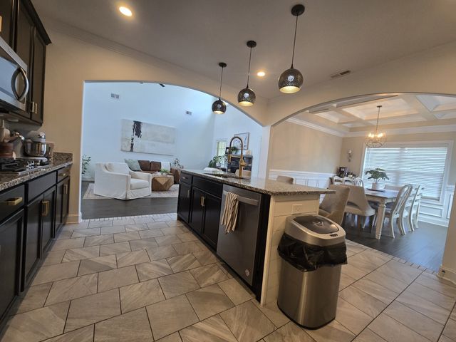 425 Veronica Ct, Clarksville, TN 37043