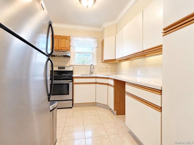 52-57 84th Street, Elmhurst, NY 11373