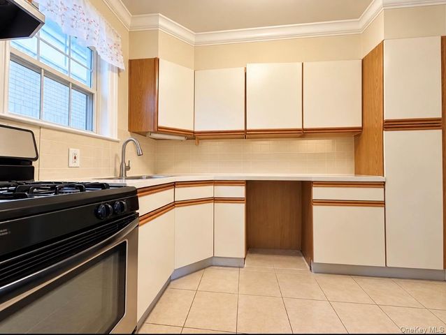 52-57 84th Street, Elmhurst, NY 11373