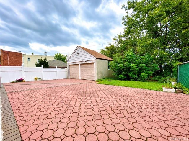 52-57 84th Street, Elmhurst, NY 11373
