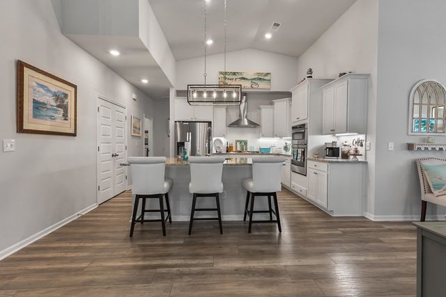 5672 Canary Island Ct., Myrtle Beach, SC 29577
