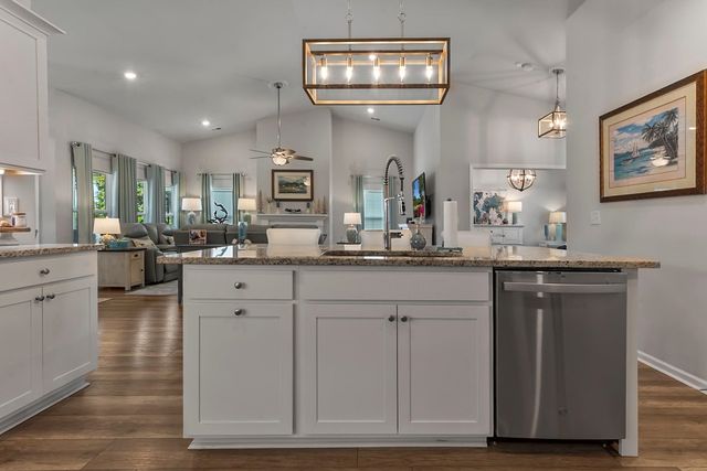 5672 Canary Island Ct., Myrtle Beach, SC 29577