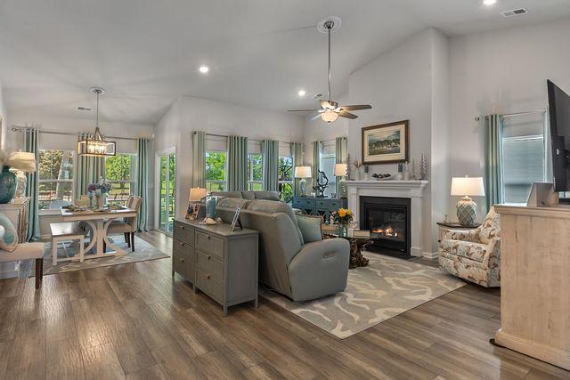 5672 Canary Island Ct., Myrtle Beach, SC 29577
