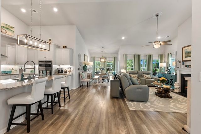5672 Canary Island Ct., Myrtle Beach, SC 29577