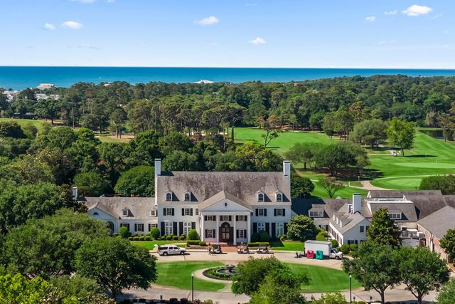 5672 Canary Island Ct., Myrtle Beach, SC 29577
