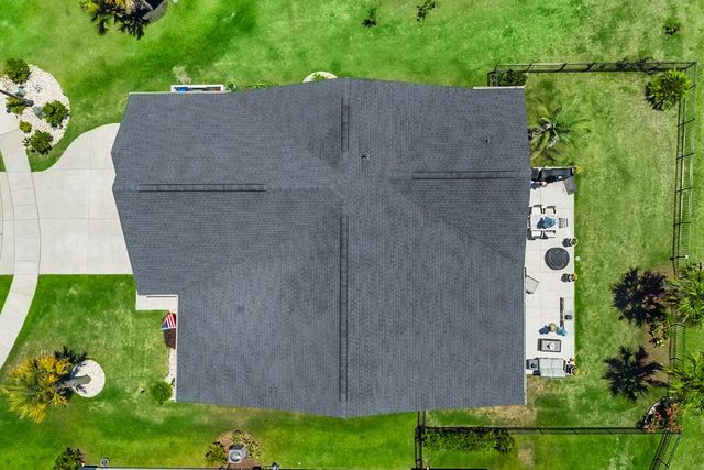 5672 Canary Island Ct., Myrtle Beach, SC 29577
